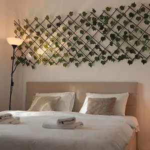 Victoria Avenue Apartment Bucharest