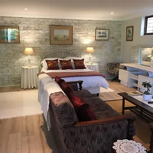 Geranium Apartment