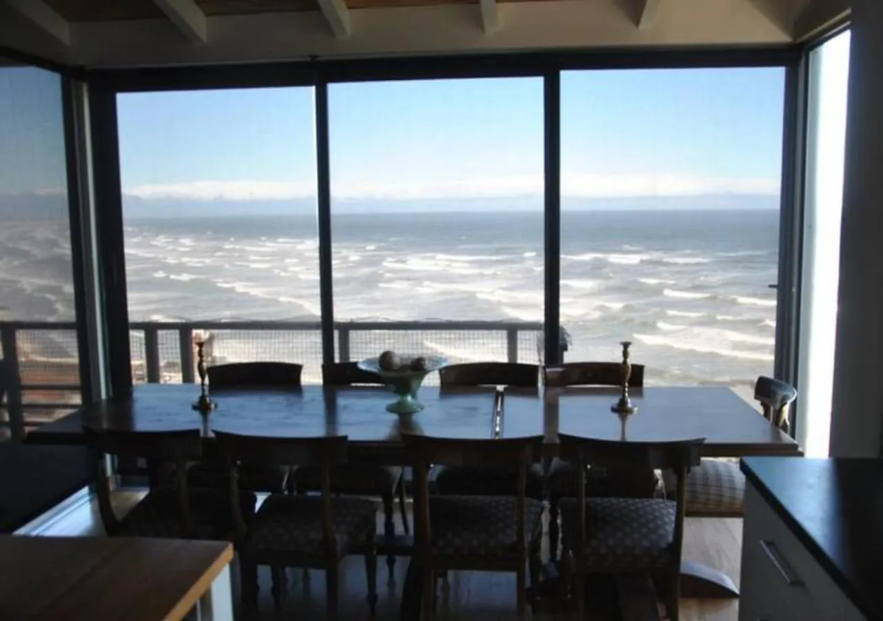 Seaview Apartment In Muizenberg