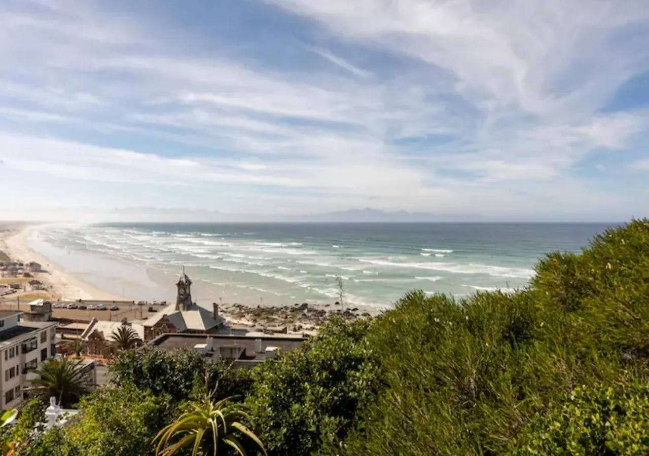 Seaview Apartment In Muizenberg