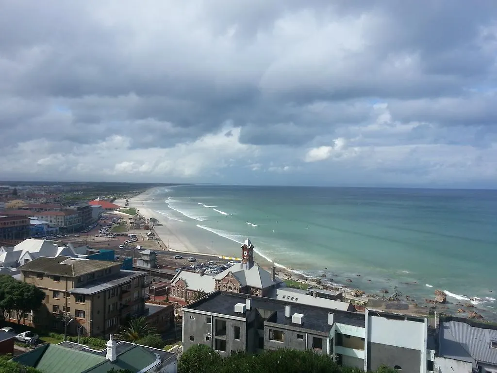 Seaview Apartment In Muizenberg
